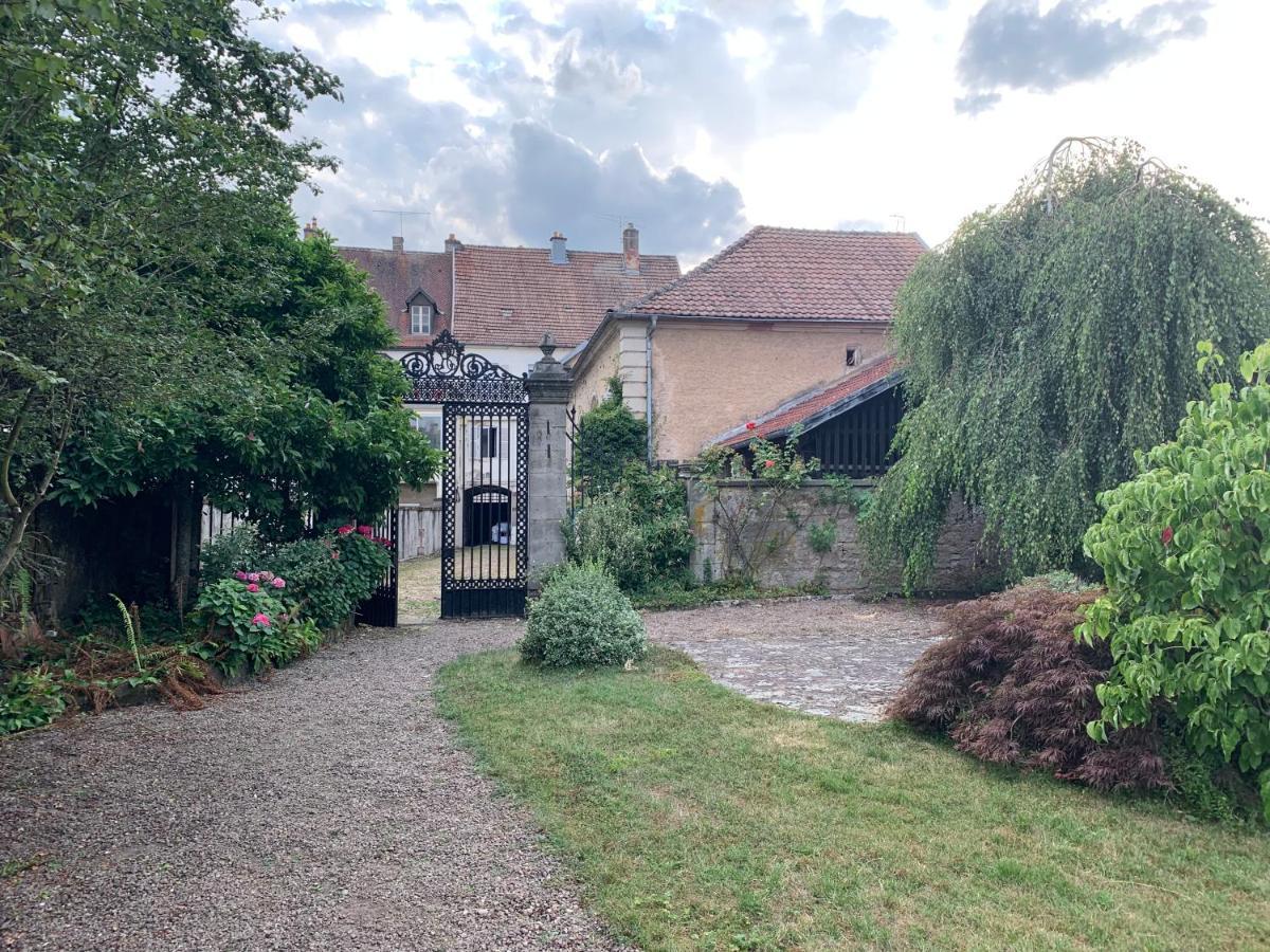 Les Jardins D'Elise, Calme Et Verdure A Lure لور المظهر الخارجي الصورة